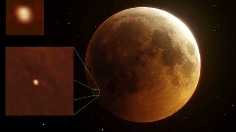 Метеор удри на месечината за време на затемнувањето (фото)